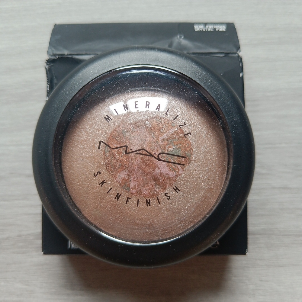 MAC Cosmetics Mineralize Skinfinish Highlighter - Semi Precious Crystal Pink 32